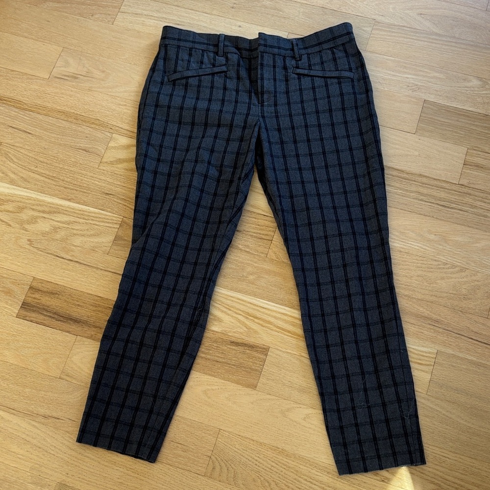 The Gap - cute crop ankle pants.  Size 10